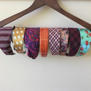 A set of 8 head bands